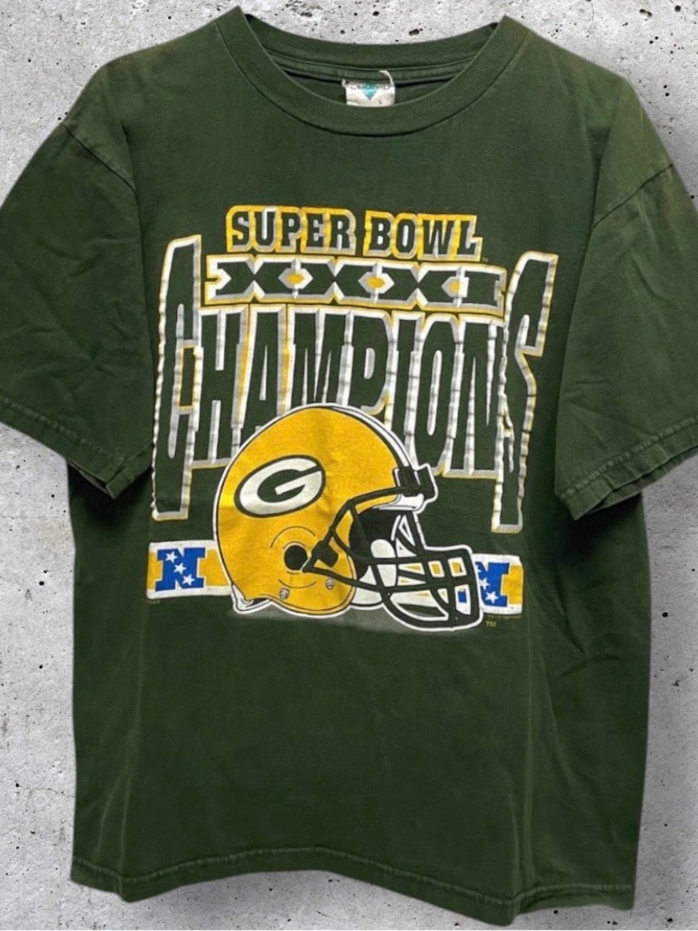 Vintage 1997 Green Bay Packers Super Bowl XXXI Champions T-Shirt // L